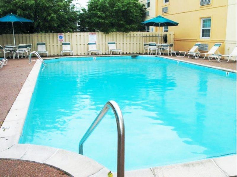 La Quinta By Wyndham Airport Lynhurst Indianapolis