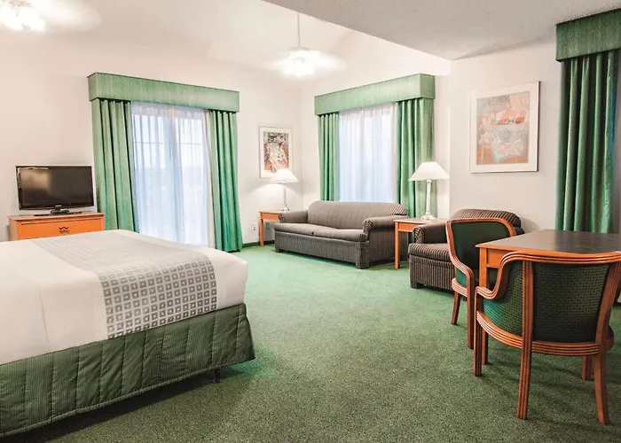La Quinta Inn By Wyndham Indianapolis Airport Lynhurst