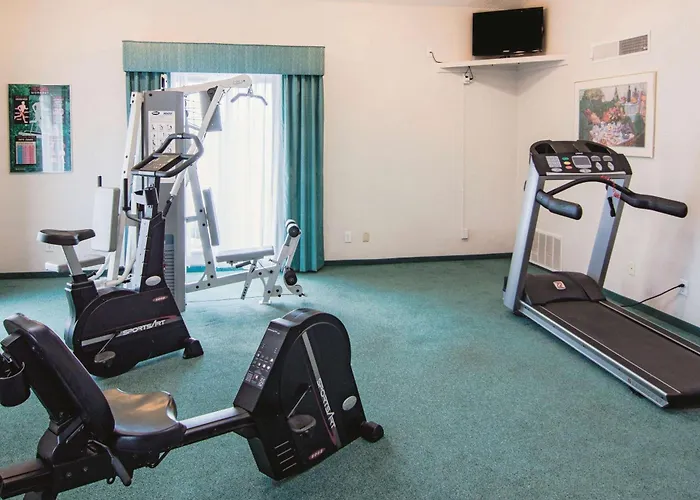 La Quinta Inn By Wyndham Indianapolis Airport Lynhurst