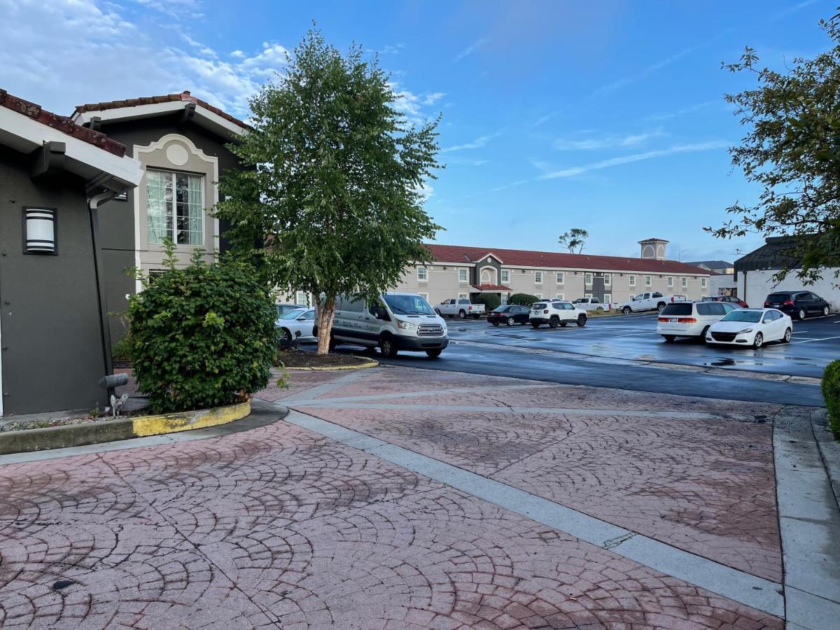 La Quinta By Wyndham Airport Lynhurst Hotel 3*