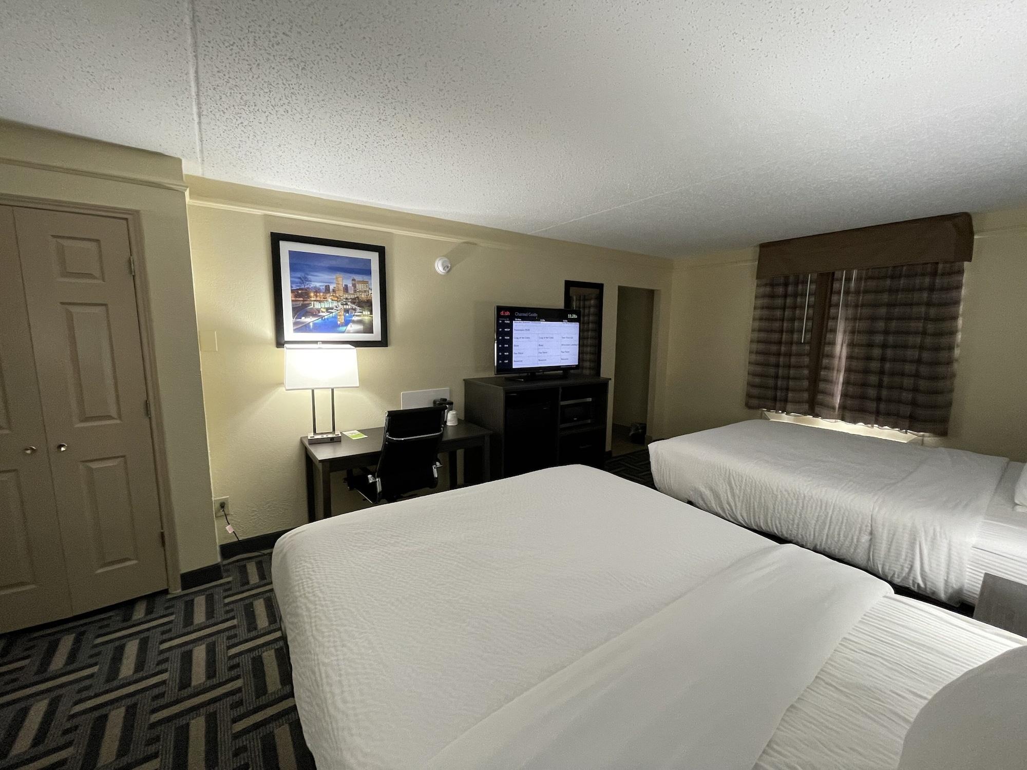 La Quinta By Wyndham Airport Lynhurst